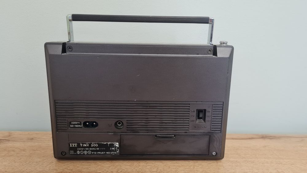 Радио ITT TINY 200