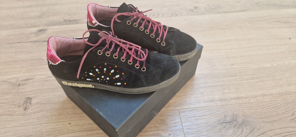 Adidasi / sneakers Desigual piele