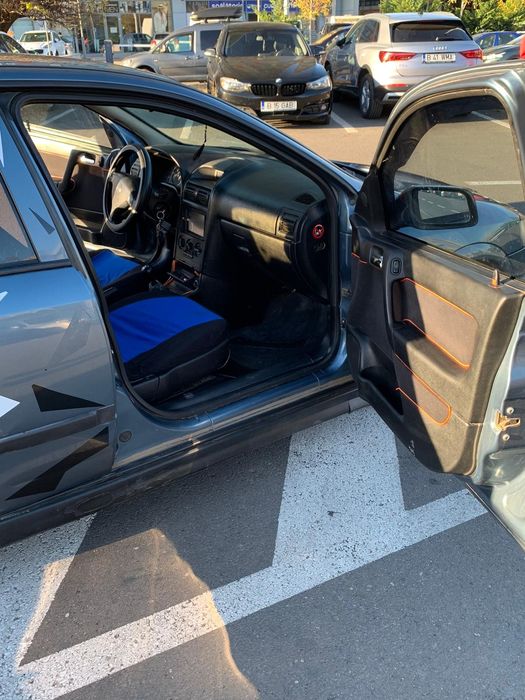 Vând urgent Opel Astra in stare perfecta de funcționare motor 1.6 benz