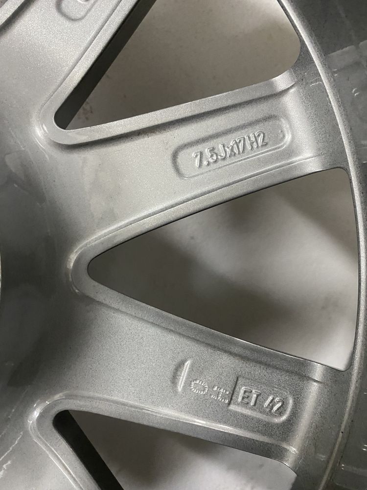 Jante 17 originale Mercedes C E Classe Viro Viano cu anvelope vara