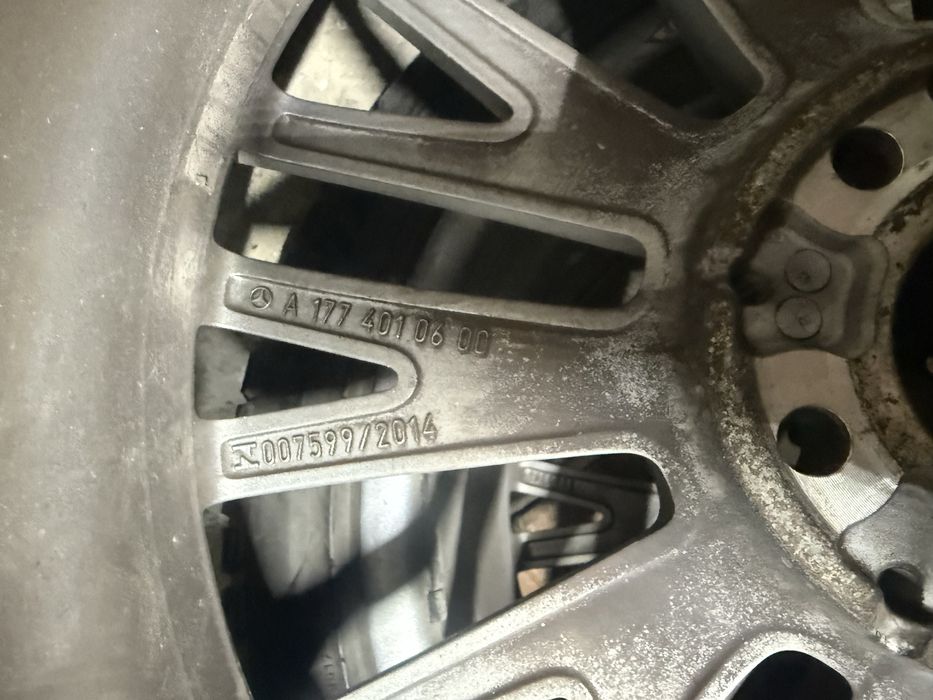 Roti Mercedes jante si anvelope iarna 225/45/R18 5x112