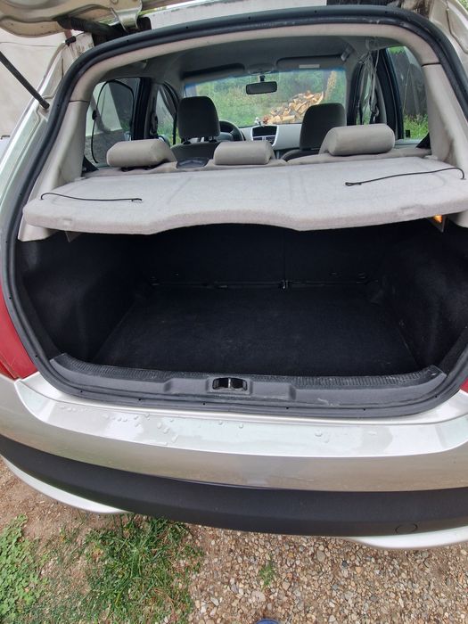 Vând Peugeot 207