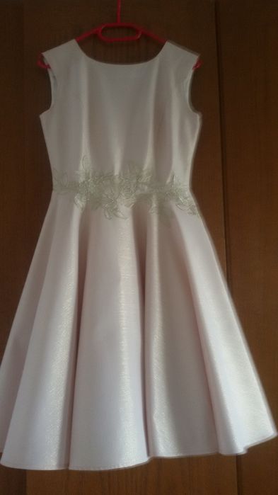 Vand rochie de ocazie