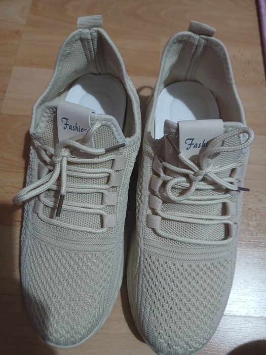 Кроссовки сетчатые