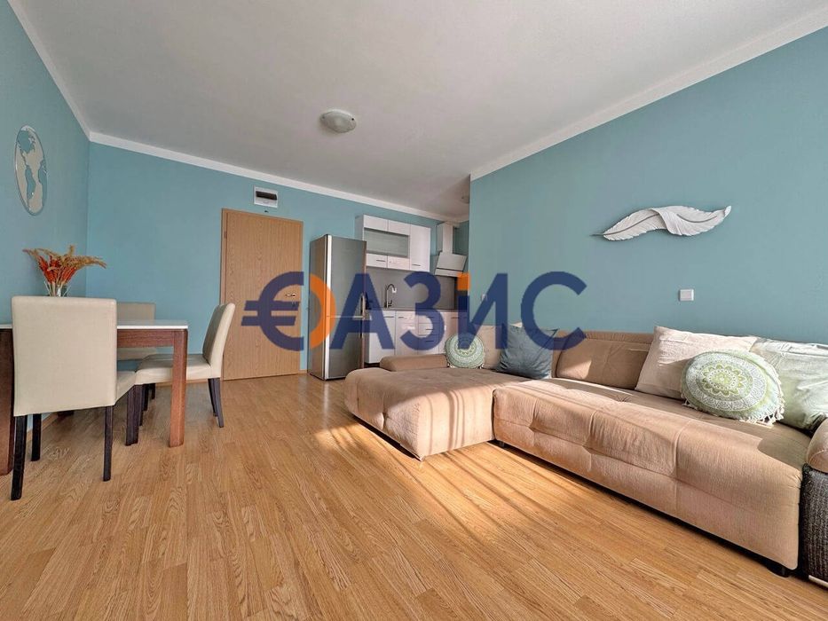 Двустаен апартамент в комплекс Diamond Bay, 65 кв.м., Слънчев бряг,