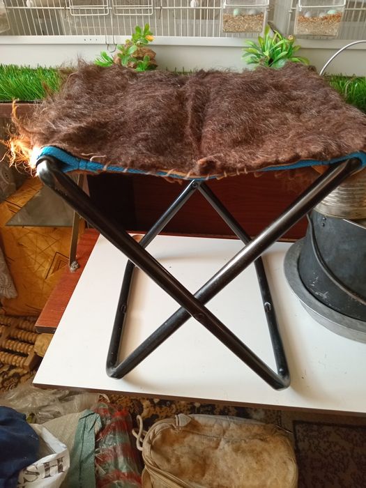 Принадлежности для охоты и рыбалки.