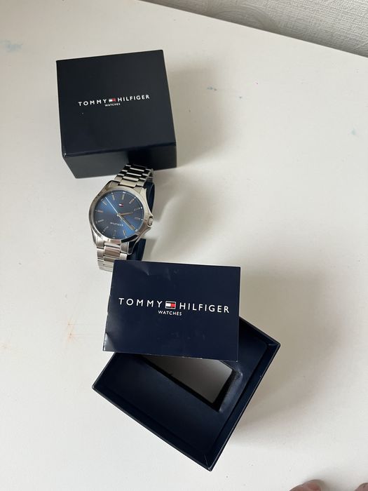 Часы Tommi Hilfiger