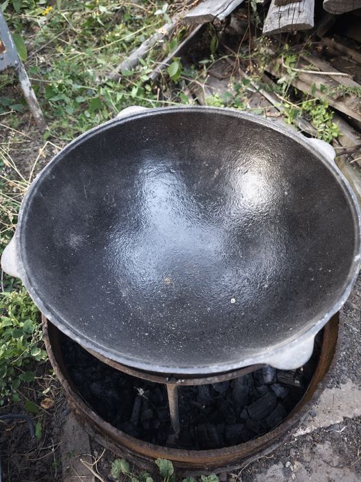 Казан СССР 12 литров чугунный