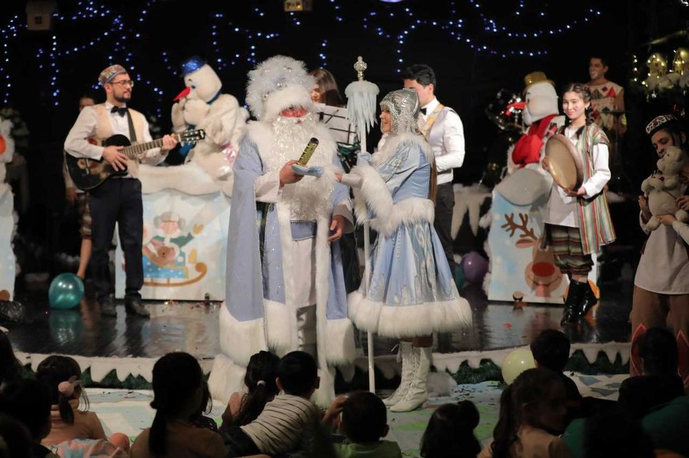 Qorbobo va Qorqiz xizmati. Дед Мороз