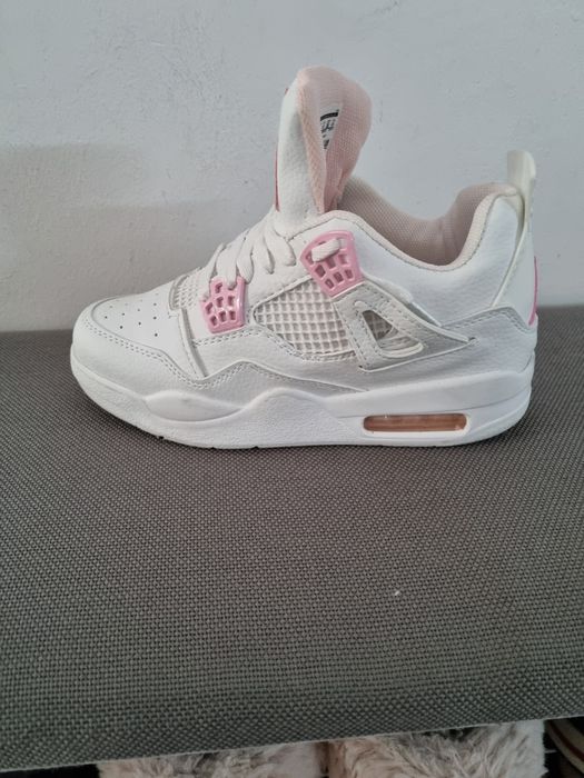 Vand Jordan 4 purtați o singura data