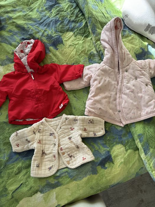 Бебешки дрехи 0-3 има и за близначки mayoral zara next