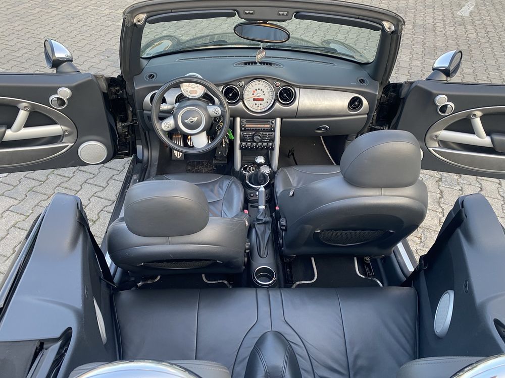 Mini cooper.