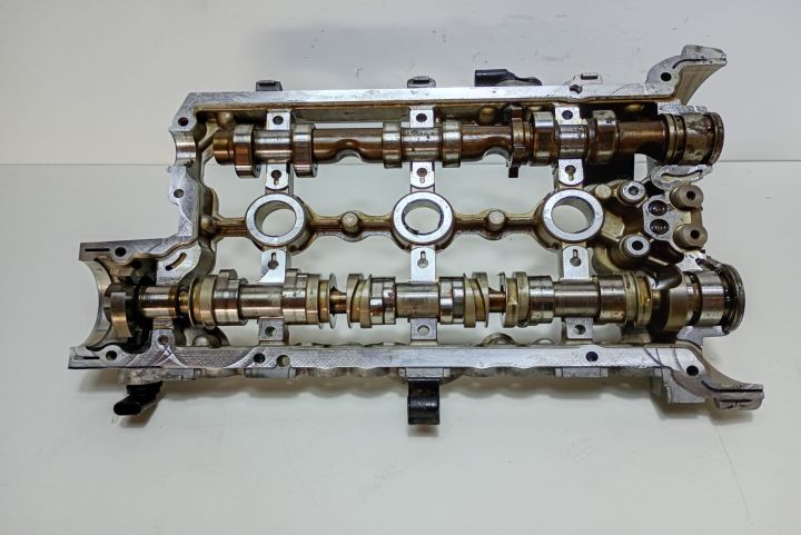 Capac  chiuloasa cu axe 06E103285 Porsche Cayenne 957 (facelift) seri