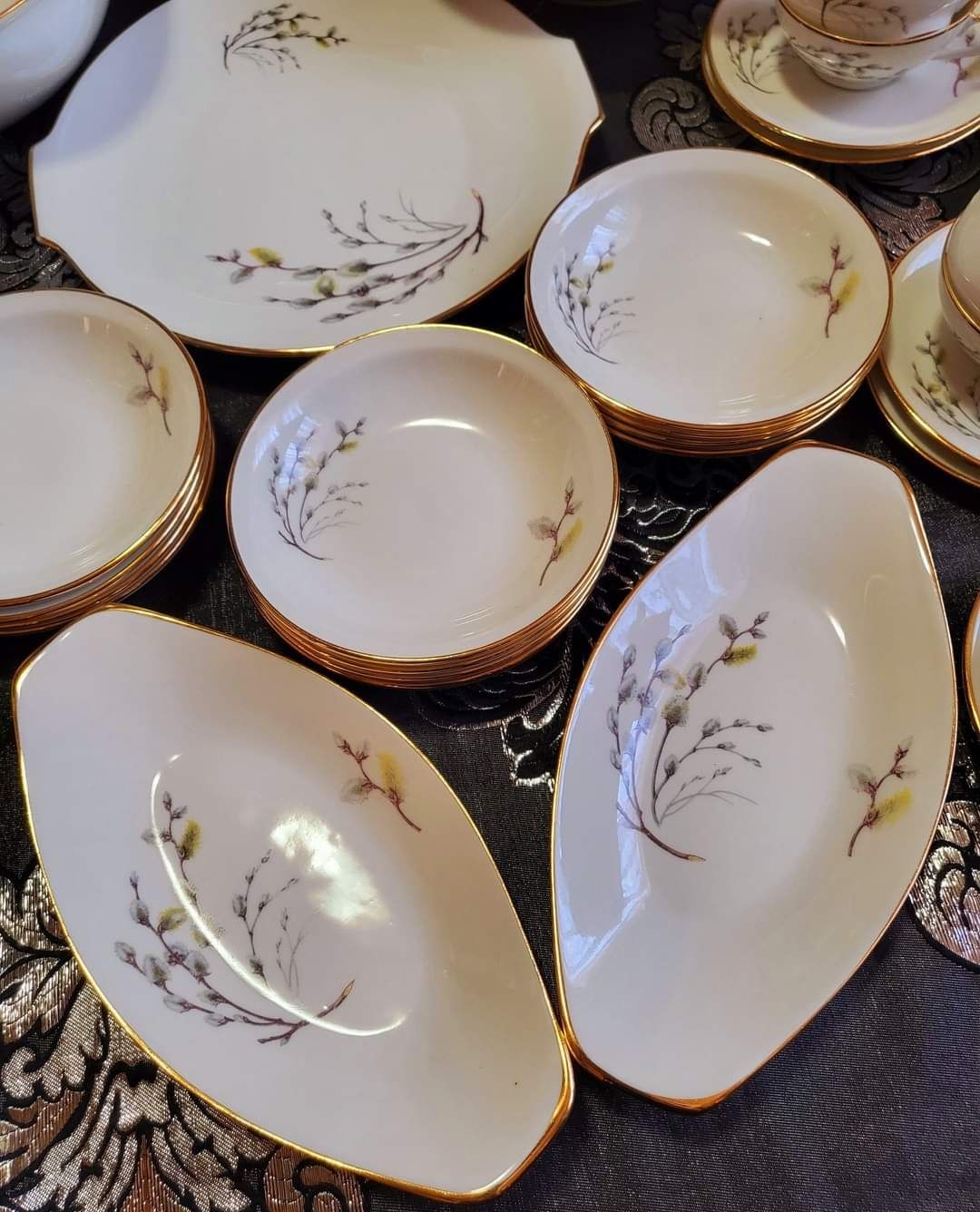 Френски сервиз за хранене и кафе Limoges