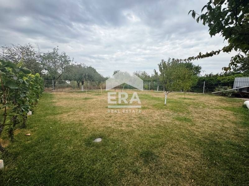 Страхотна семейна къща в с. Сандровo