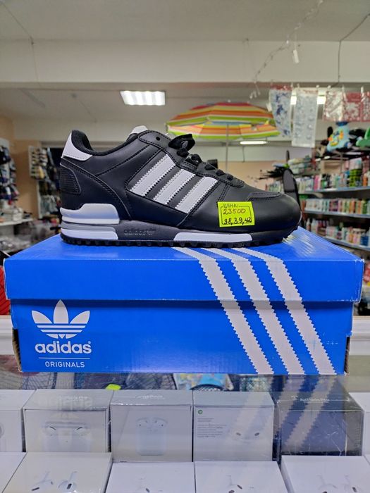 Кроссовки Adidas/ термо кроссовки