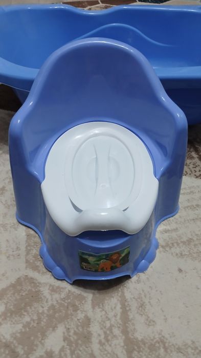 Продам детскую ванночку, горшок и круг