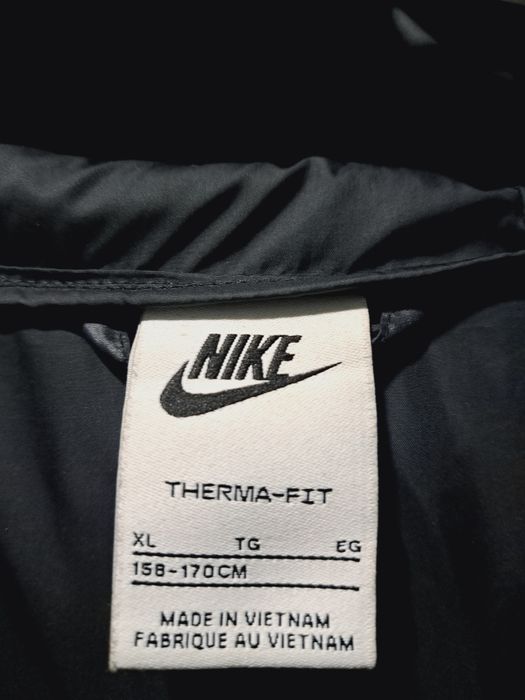 Nike юношеска шуба р-р 158-170см ХЛ размер