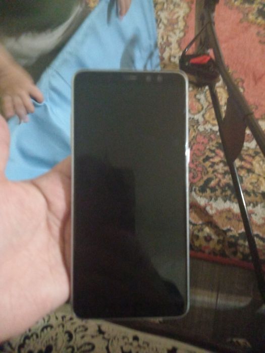 Самсунг 8 плюс в хорошем состоянии