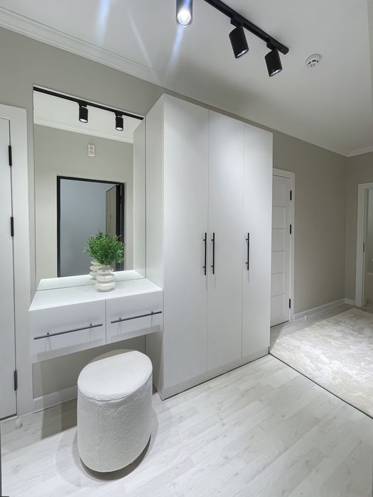 Yashnabod rayoni Olmos maxallasida 3/5/16 72 m2 kvartira sotiladi