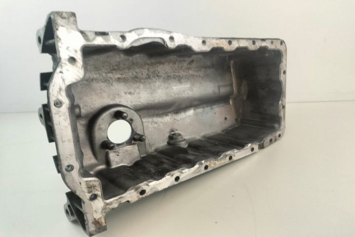 Baia de ulei motor  model cu senzor  038103603AG Seat Altea prima gen