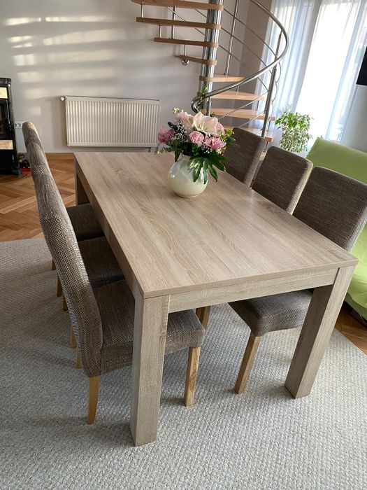 Masă si șase scaune