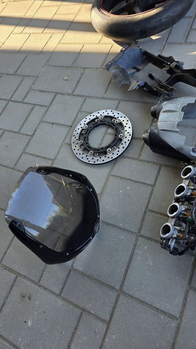 Capac stator Parbriz si cadru bord  Yamaha FZ6
