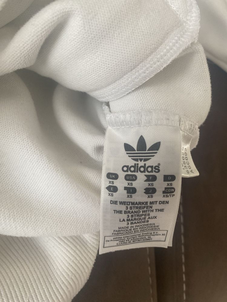 Bluza adidas marimea xs
