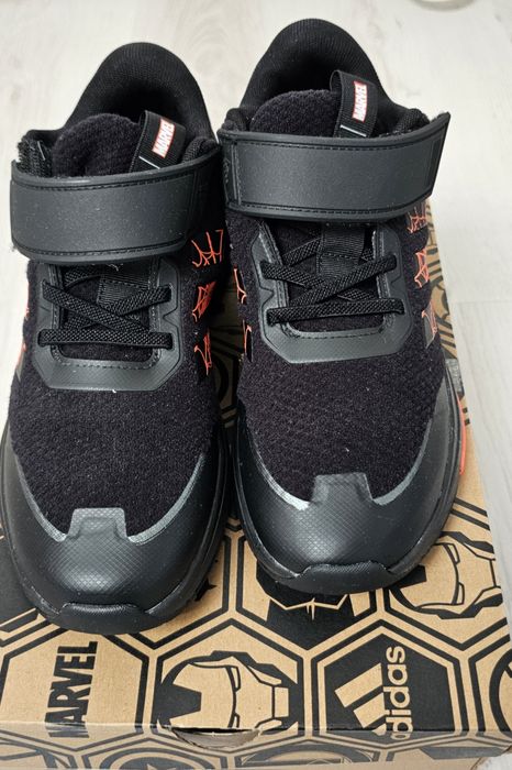 Sneakers Adidas Marvel baieti MARIME 37,5