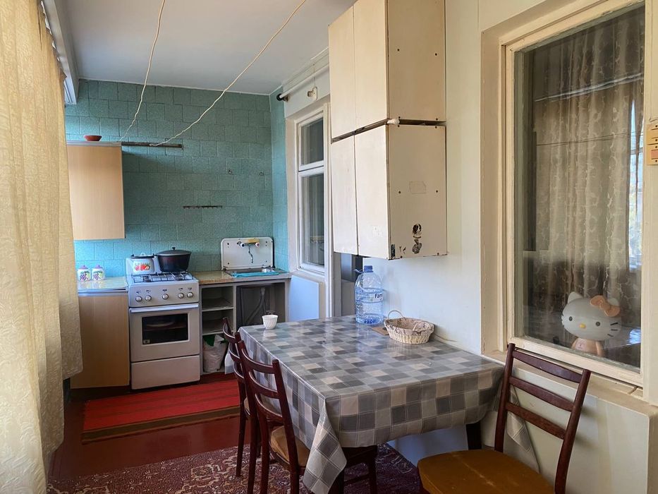 Сдается трёхкомнатная квартира
Возле университета КИУФ на 4 этаже. В к