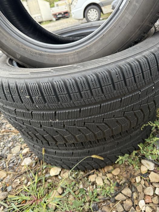 Vand 2 anvelope  Iarna 235 55 R19 Hankok