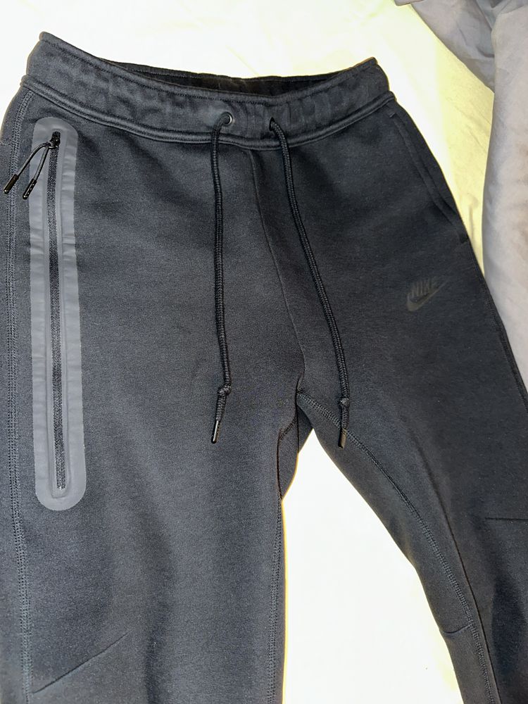 Nike tech fleece