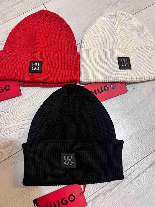 Памучни плетени шапки.