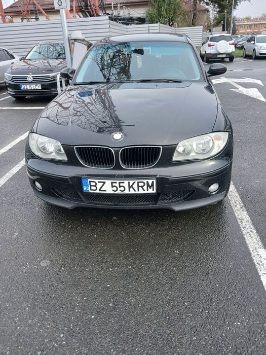 Vând BMW  seria1 cu motor de 1.6