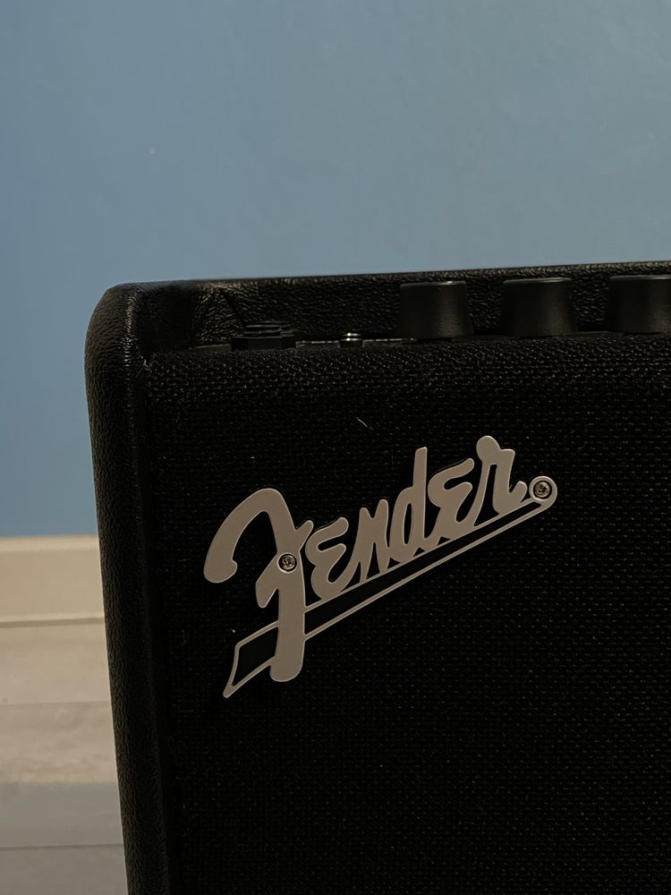 Комбоусилитель Fender Mustang LT25