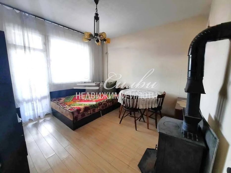 Четиристаен апартамент - кв. Център!