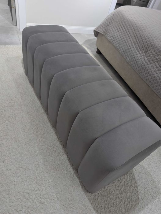 Пуфик в коридор или прикроватный