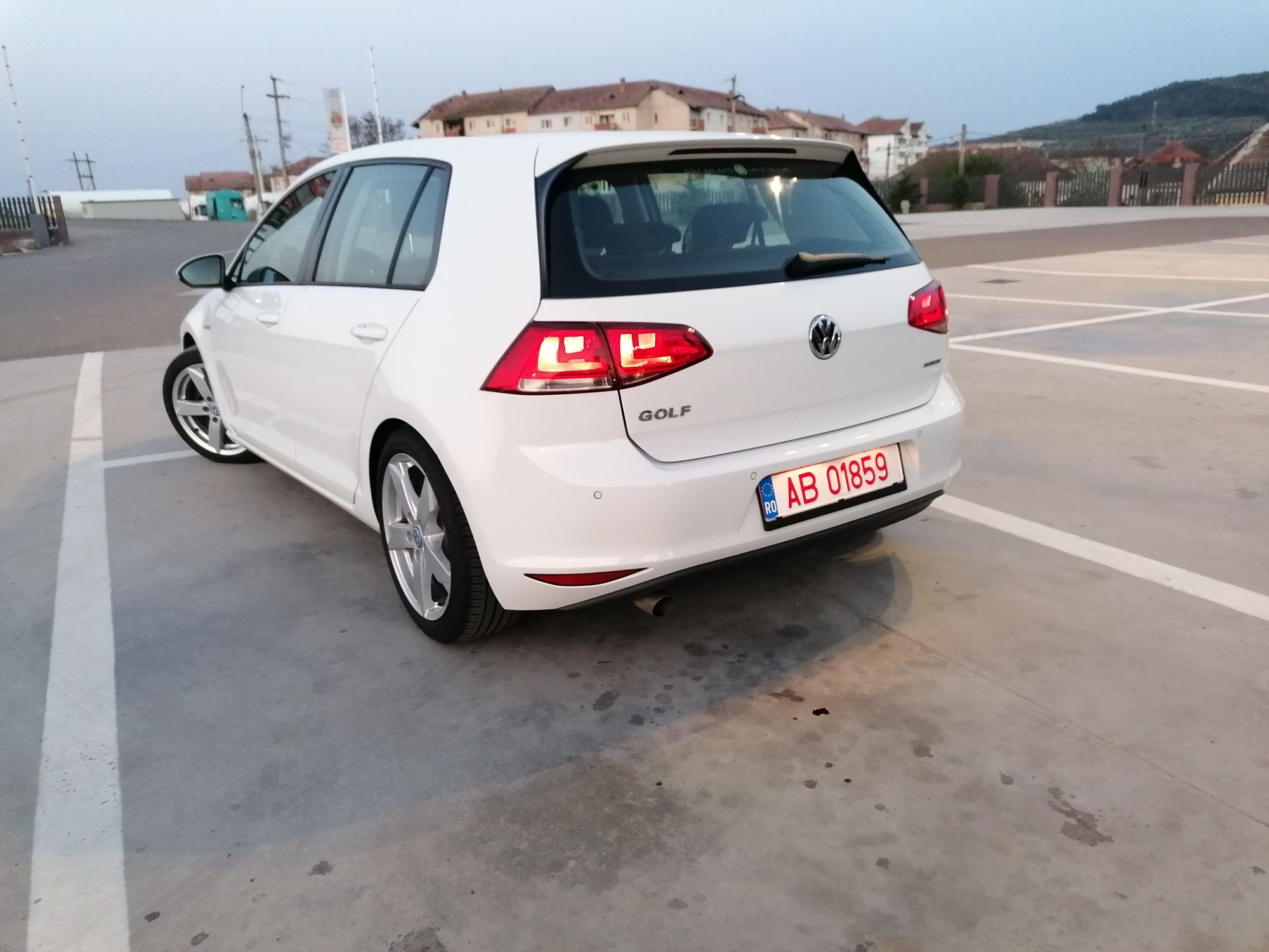 Vând Golf 7  BlueMotion
