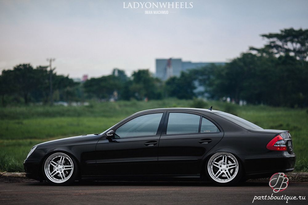 Диски Work Gnosis gs2 r18 8.5G Michelin balon