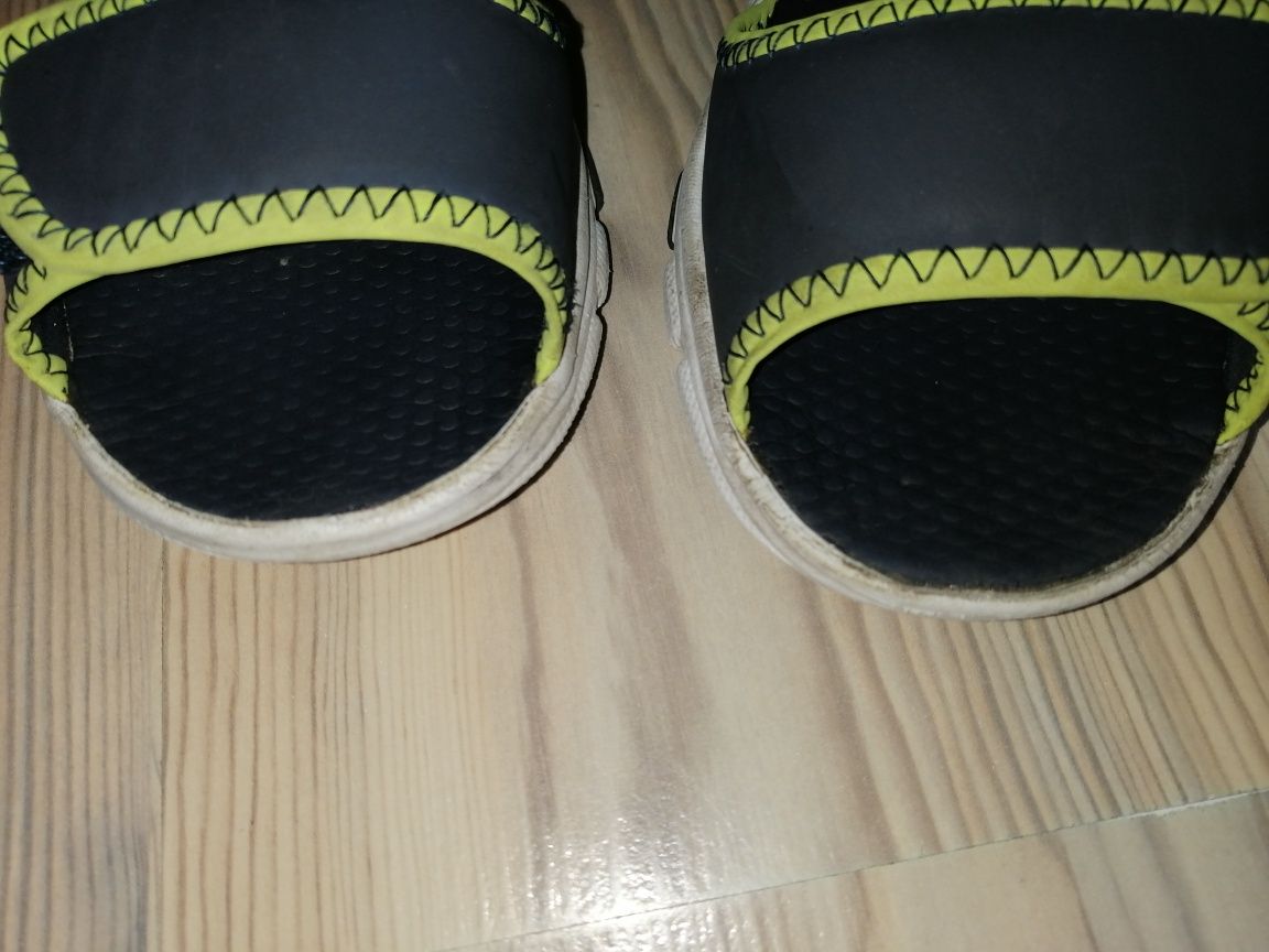 Сандали Reebok и нови маратонки Rezerved
