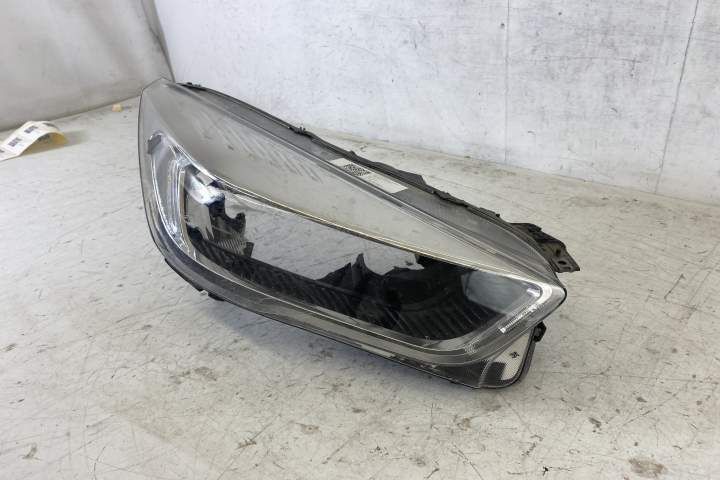 Sticla Far Dreapta Cu Interior Originala In Stare Buna Ford  Kuga  2 [