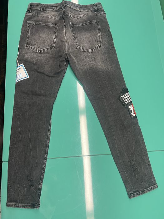 Мъжки дънки.