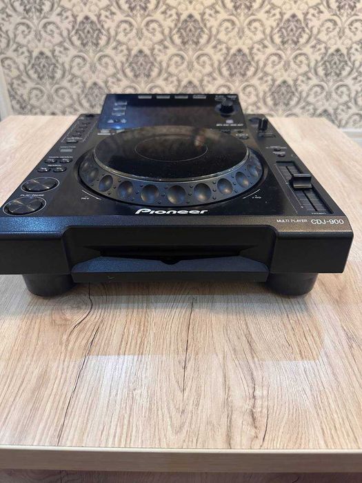 Диджейское оборудование. Проигрыватель Pioneer CDJ 900
