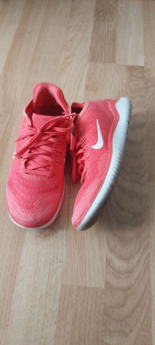 Adidasi Nike 37 portocaliu somon