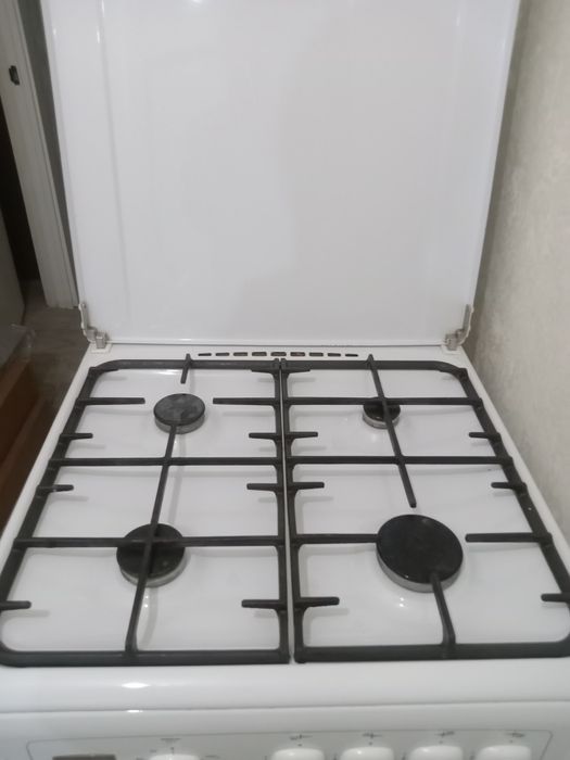 Продам газовую плиту.