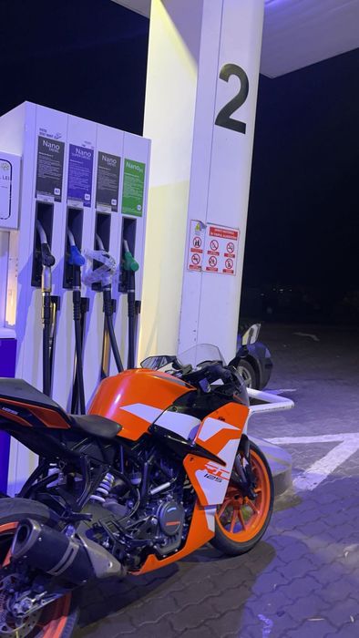 Motocicleta KTM RC125