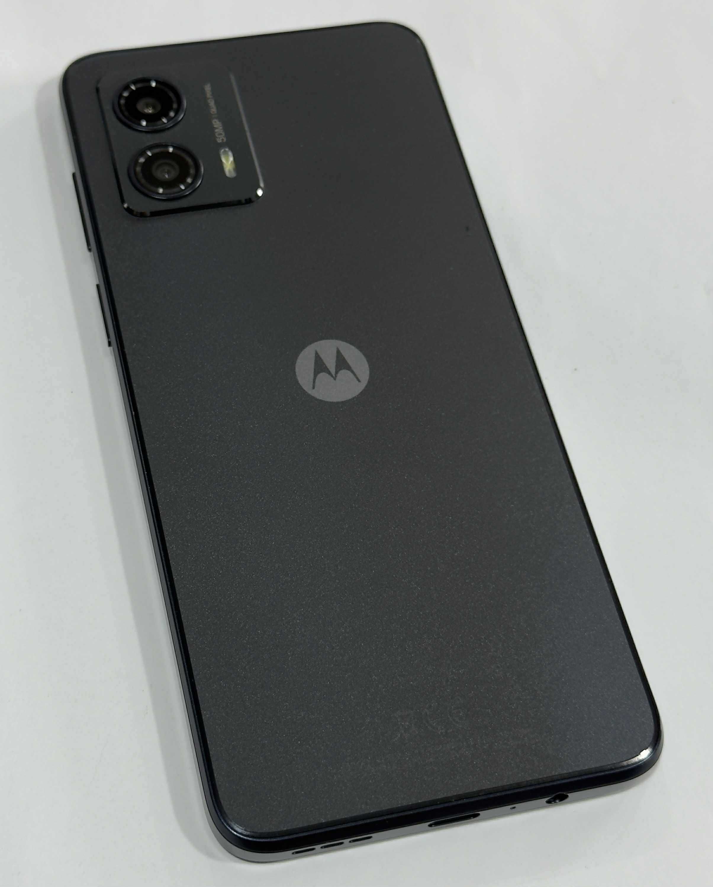 Продавам Motoroga G53 5G 128/4gb с гаранция.