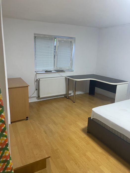 Inchiriez camera la casă doamna ghica