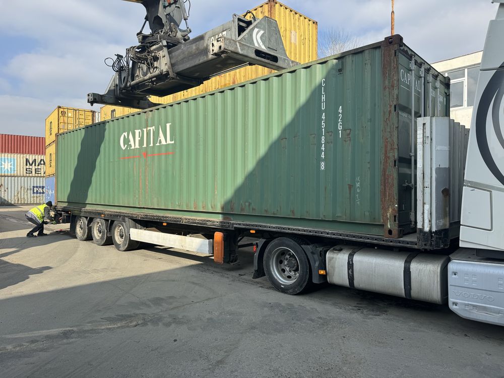 Container depozitare maritim containere stoc