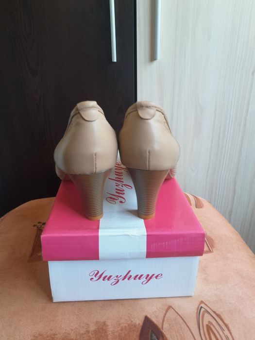 Дамски    обувки